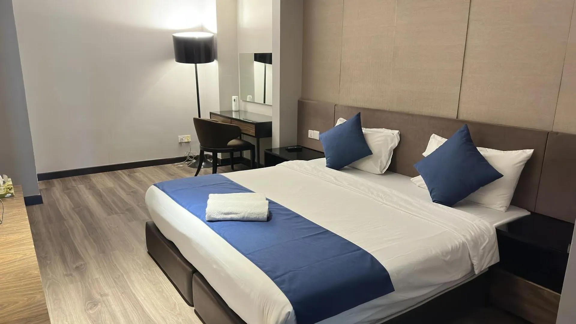Stunning Seaview Duplex George Town Maritime Suites Lägenhet